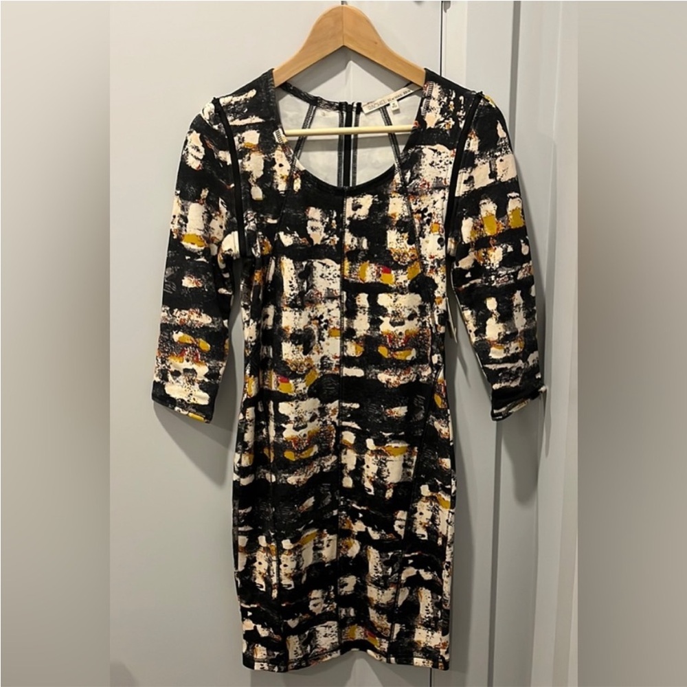 RACHEL Rachel Roy Black and Gold Abstract Dress